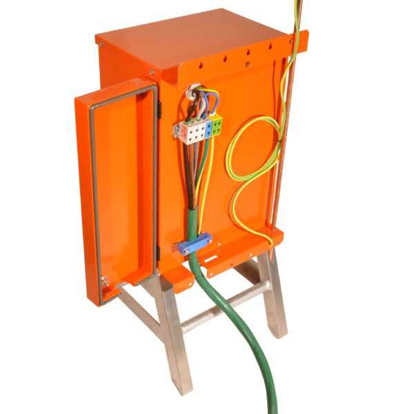 HS 63A 400V (01103)* m/ ryggskap m/ 3x kurser for enfase stikk