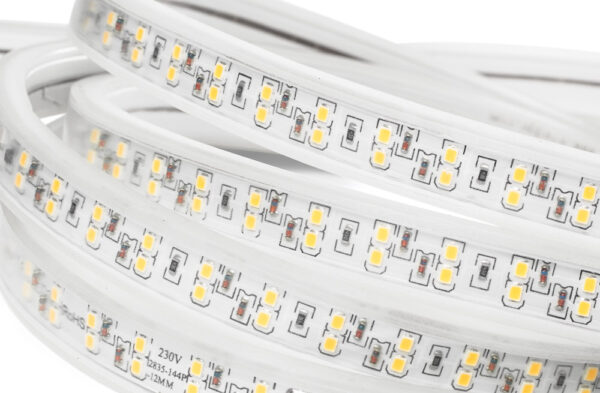 Holte Safelight 25m LED stripe på trommel – 300W 3000K 1500 lumen/m, IP65, NEMKO lysbånd, arbeidslys